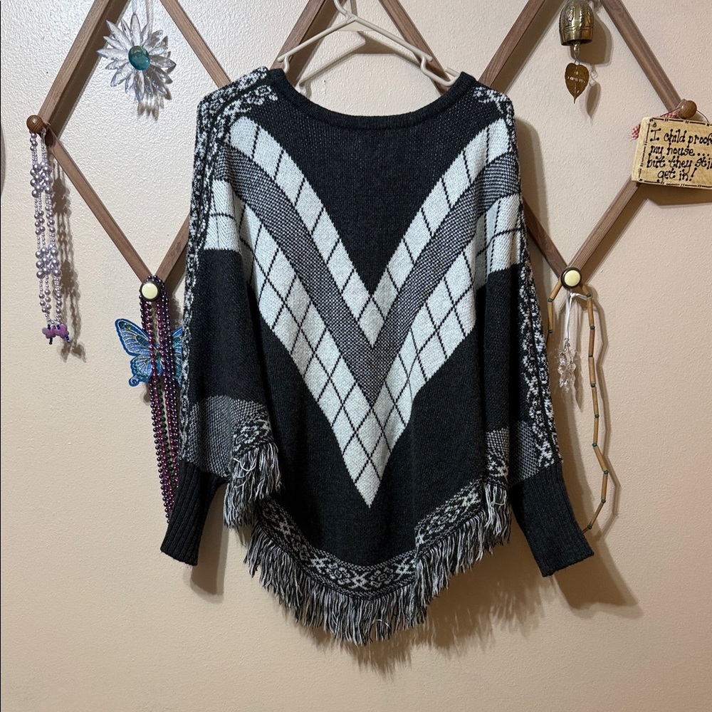 Mossimo Supply Co. Black and White Chevron Sweater - Picture 5 of 5
